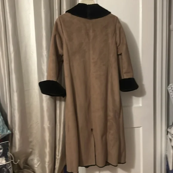 Dennis by Dennis basso 15 anniversary collection edition size small long